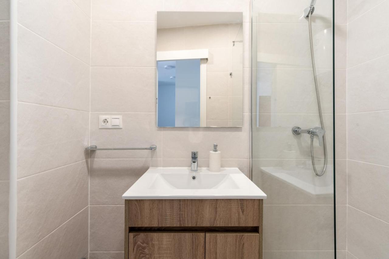 Holi-Rent Pureza Apartment Seville Ngoại thất bức ảnh