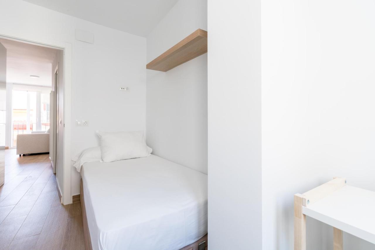 Holi-Rent Pureza Apartment Seville Ngoại thất bức ảnh
