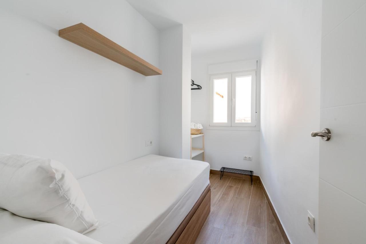 Holi-Rent Pureza Apartment Seville Ngoại thất bức ảnh